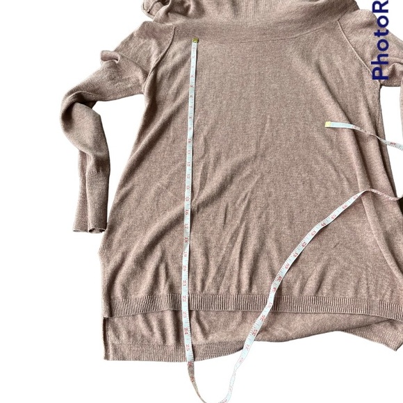 Shrinking Violet Sweater size: XL - Picture 5 of 10